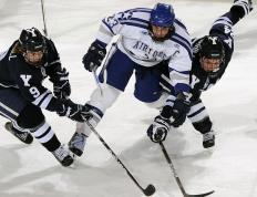 SKT带队取胜！，Doinb重要时刻持续失利热度持续攀升